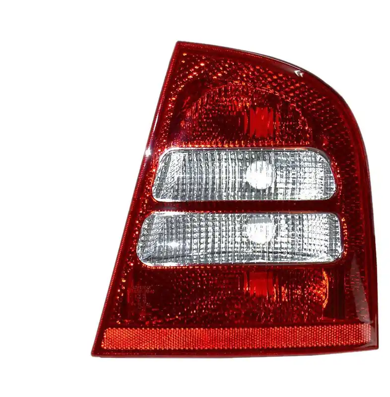 Acum disponibil - Stop spate lampa Skoda Octavia 1 Sedan / Liftback 2001-2011 dreapta Stopuri Skoda Octavia 1, fara suport becuri (692188-E)