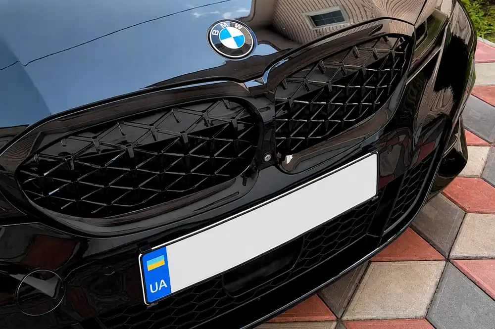 BMW 3 Series G20/G21 2018- Grile rinichi Diamond Black (2018-2022, rama neagra) Cu suport camera - Livrare rapidă